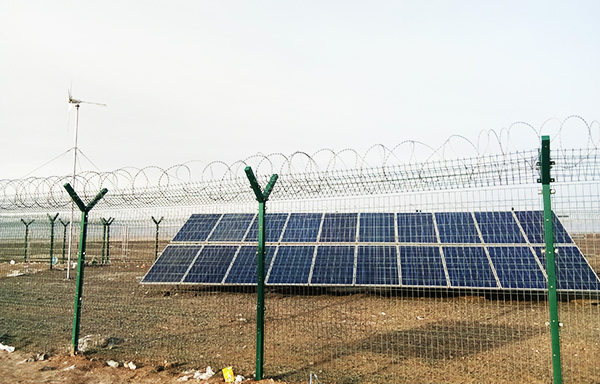 太阳能风力发电机怎么和用电器件毗连的？？？