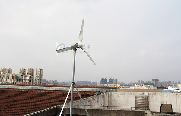 什么样的发电机适合风力发电？？？？？？？